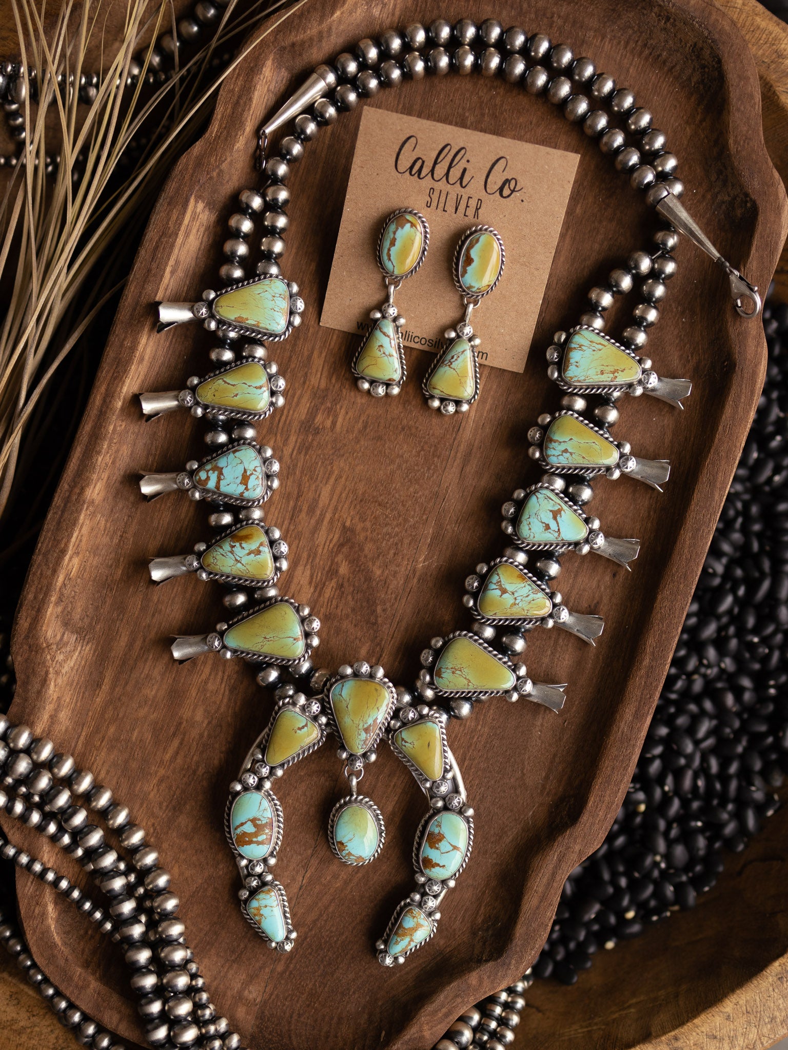 Handmade and Vintage Squash Blossom Jewelry: A Timeless Choice