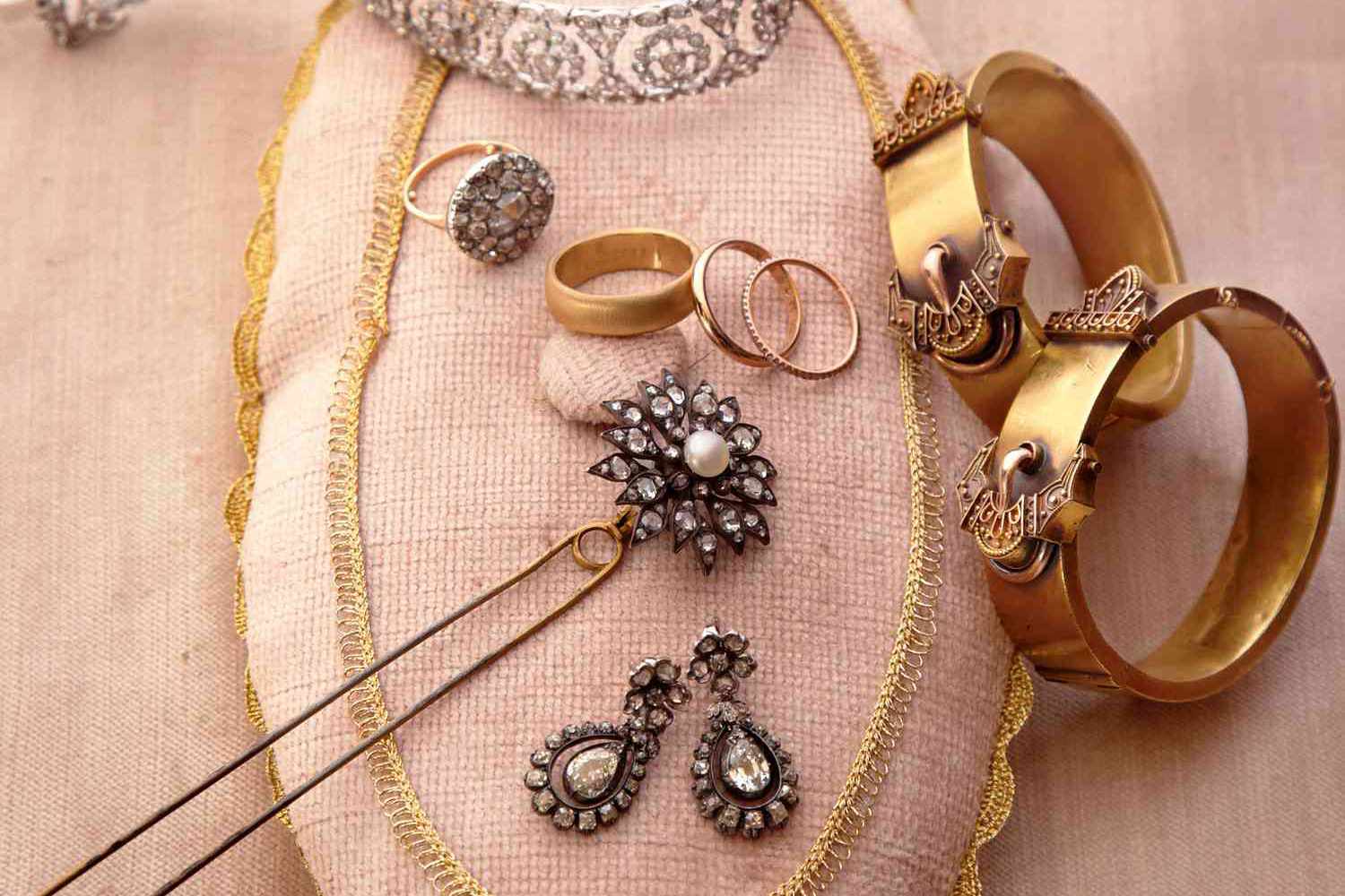 Jewelry Storage and Maintenance Tips