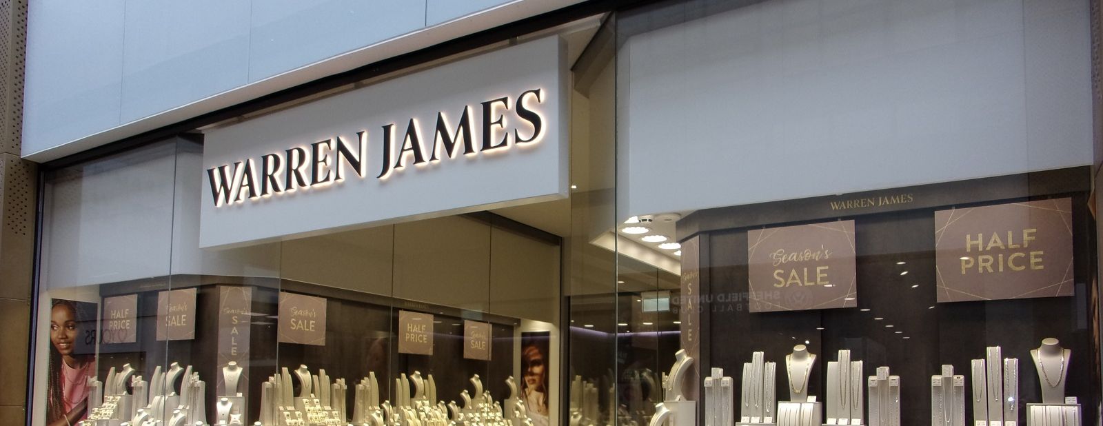 Top 2: Warren James Jewellery - London Oxford Street