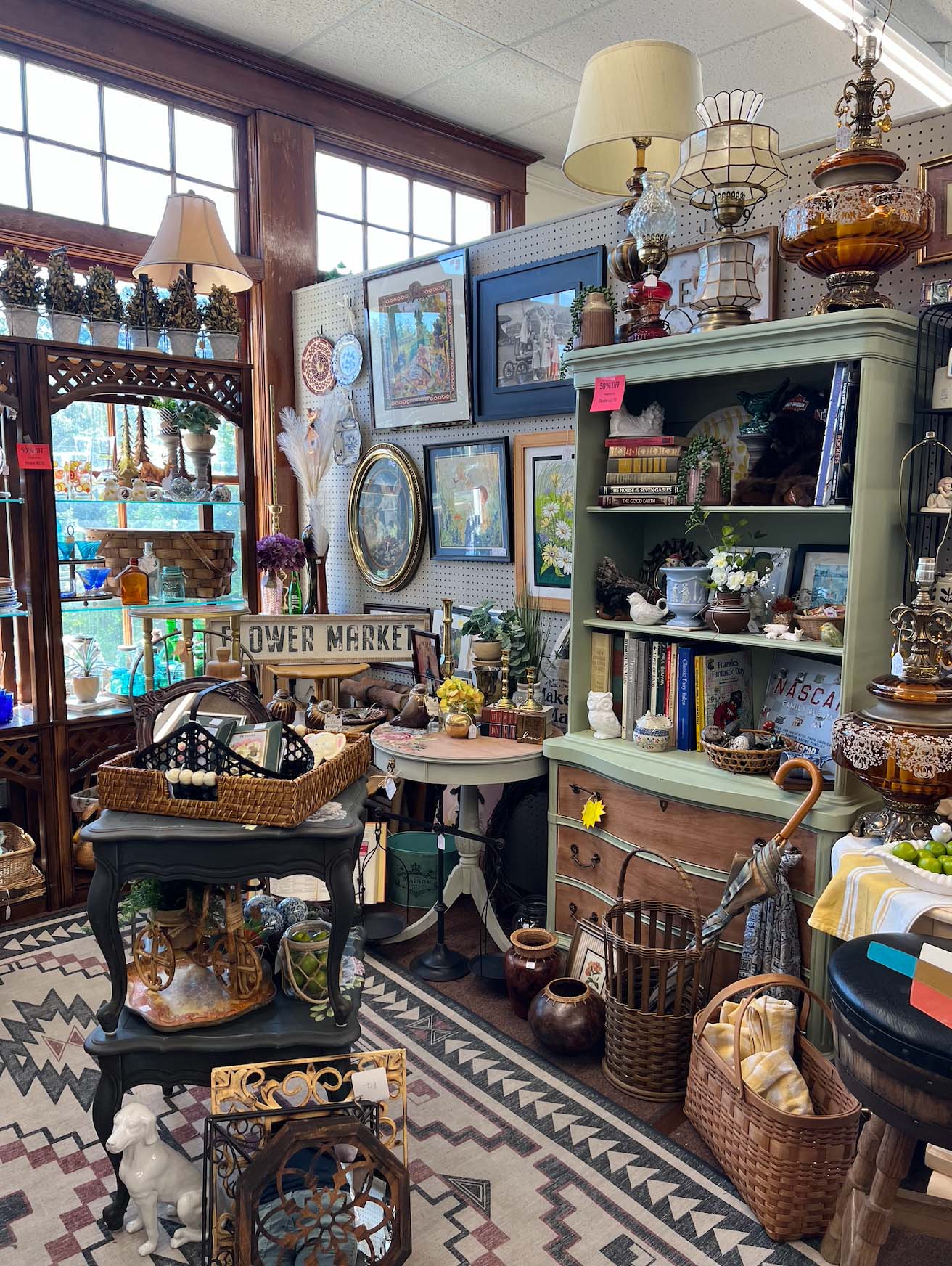 Top 5: Vintage and Antique Shop