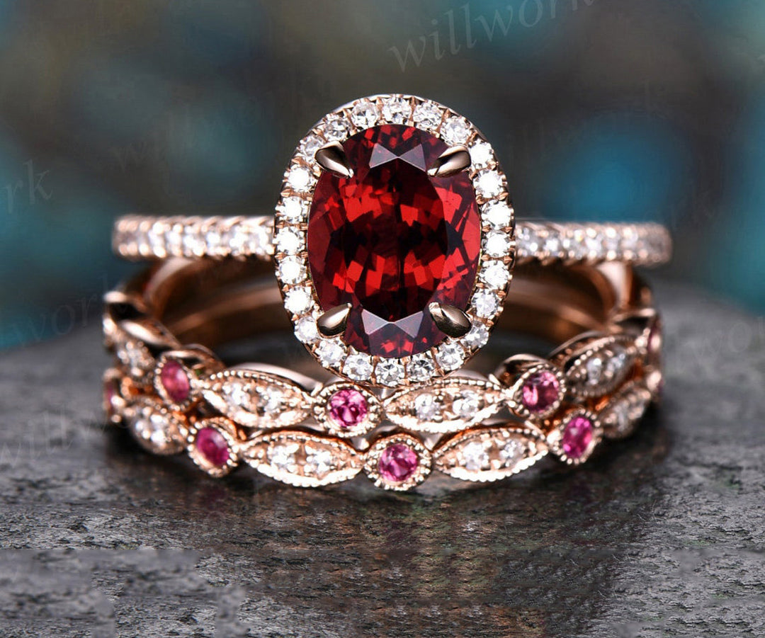 Unique Uses of Garnet and Ruby in Jewelry