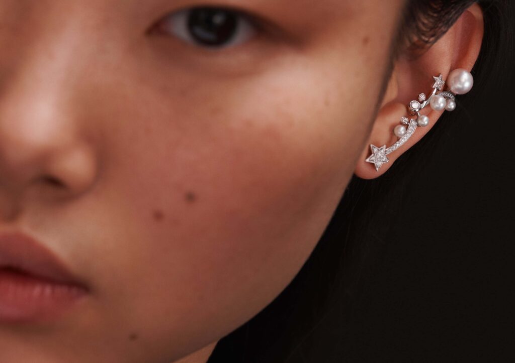 Chanel gold, diamond and pearl Comète Perlée earring